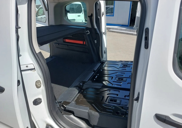 Peugeot Rifter cena 56666 przebieg: 131000, rok produkcji 2019 z Kołobrzeg małe 436